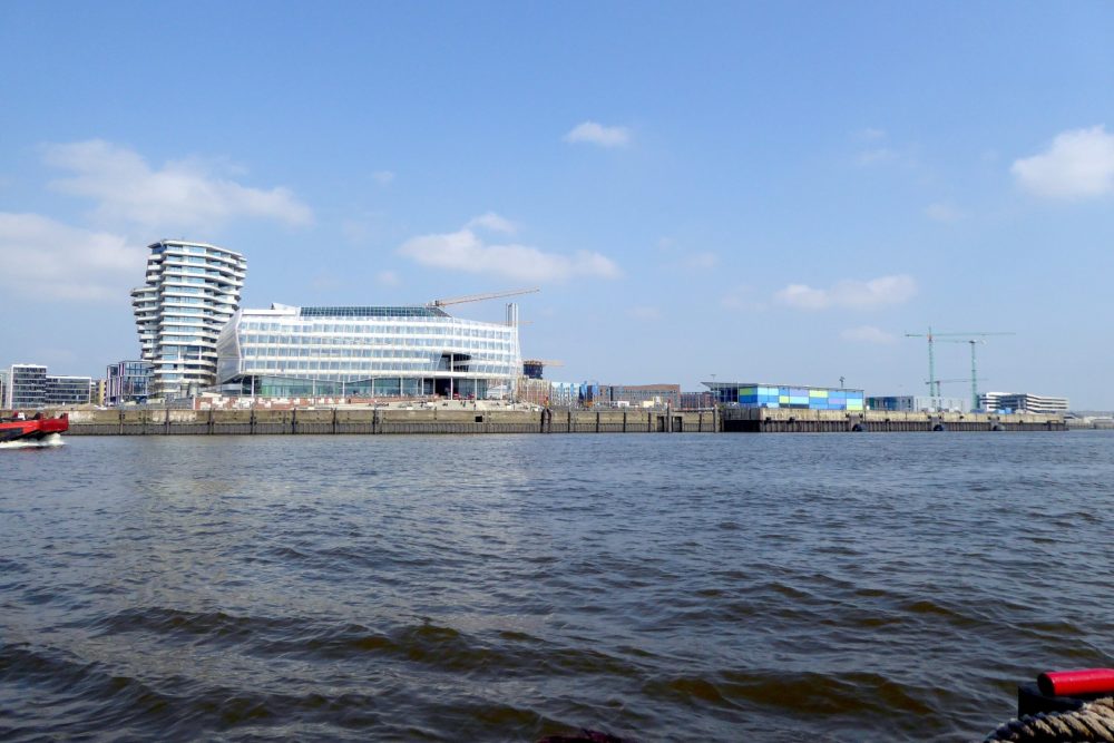 Unileverhaus und Kreuzfahrt-Terminal in Hamburg 