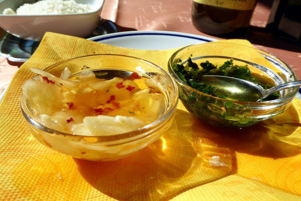 Knoblauch und Kräuter in Öl gehören bei Stefanie zum Coperto