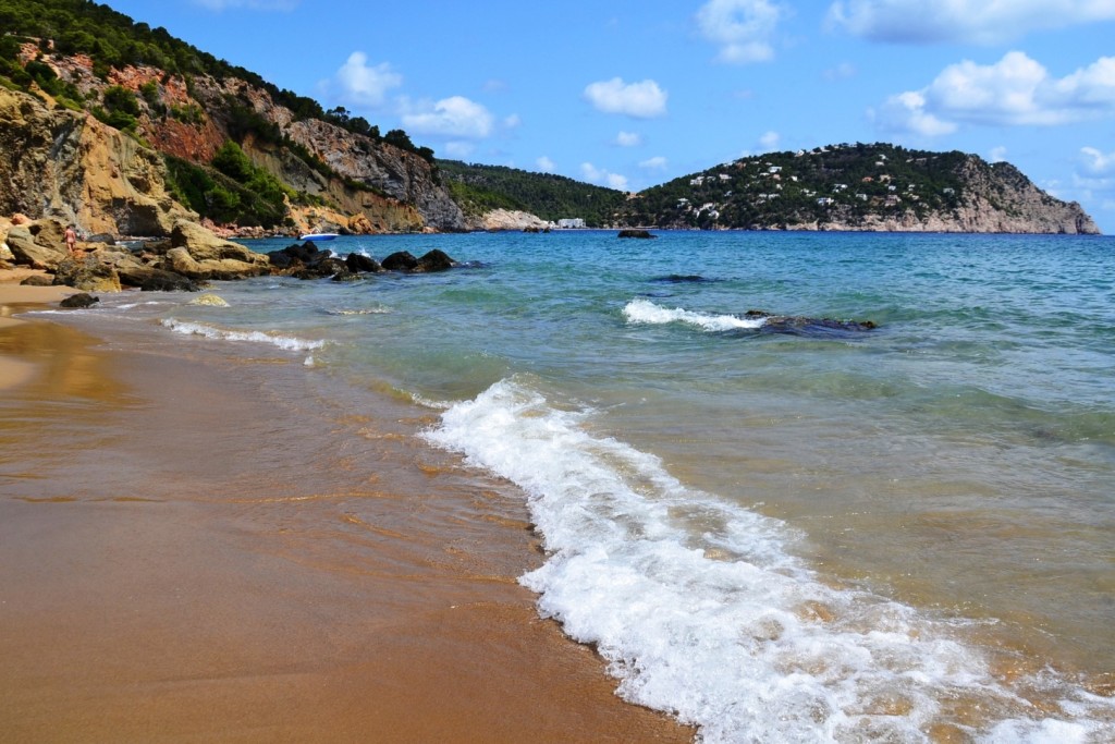 Strand-Ibiza-Mietwagen-Parkplatz