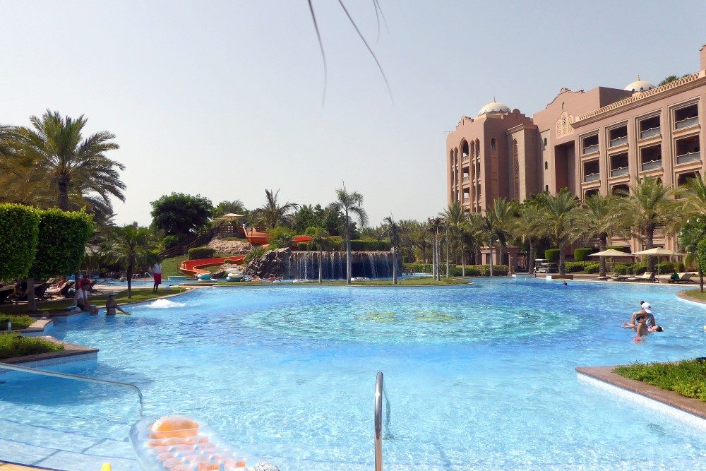 emirates palace pool