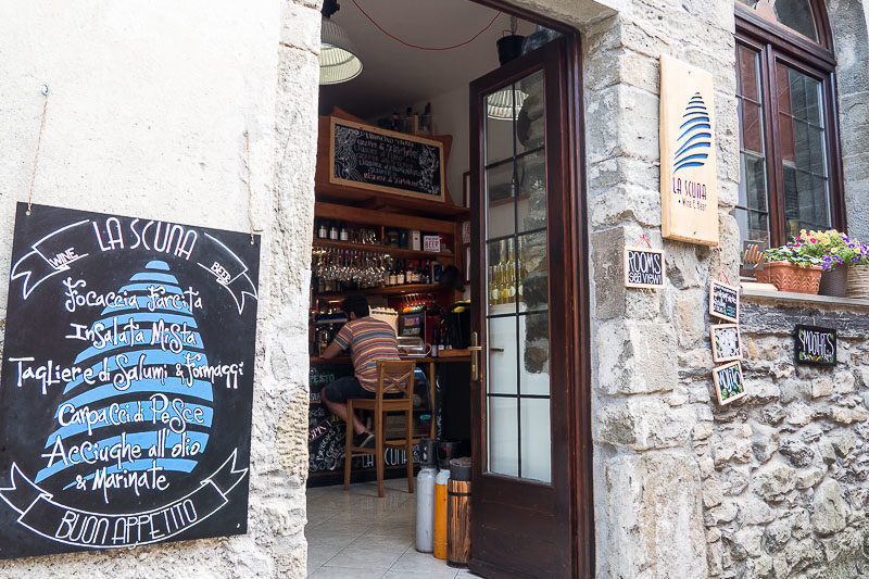 Bar-Corniglia