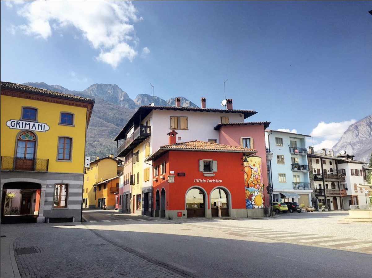 Dorfplatz Sauris Ampezzo bei Sauris