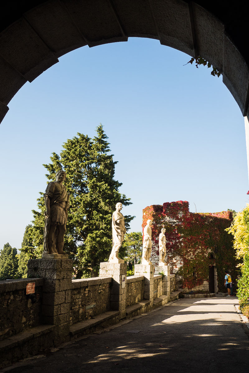 Statuen-Schloss-Duino