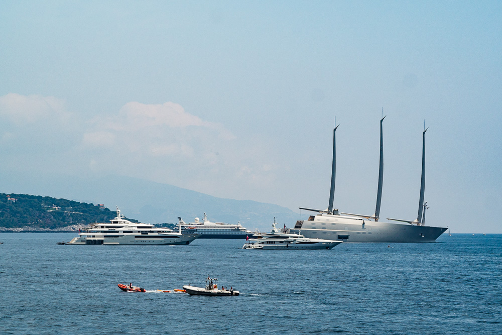 Sailing Yacht A im Hafen von Monaco