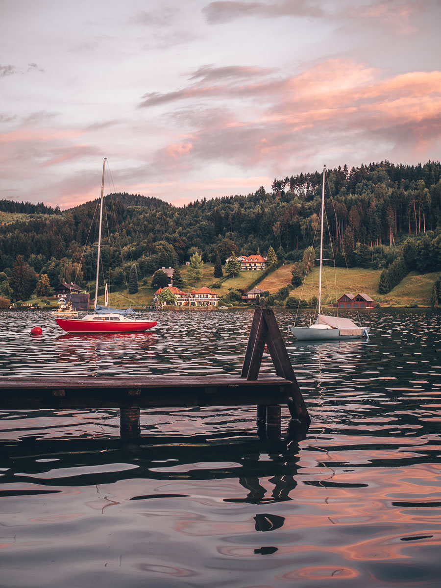 Biwak Lichtung am See mit Privatstrand