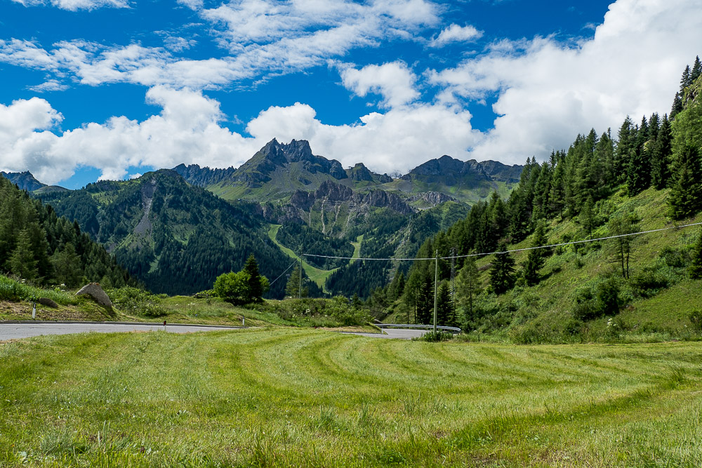 campolongo-pass-dolomiten