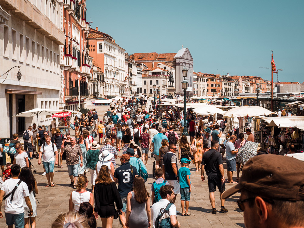 touristen-in-Venedig