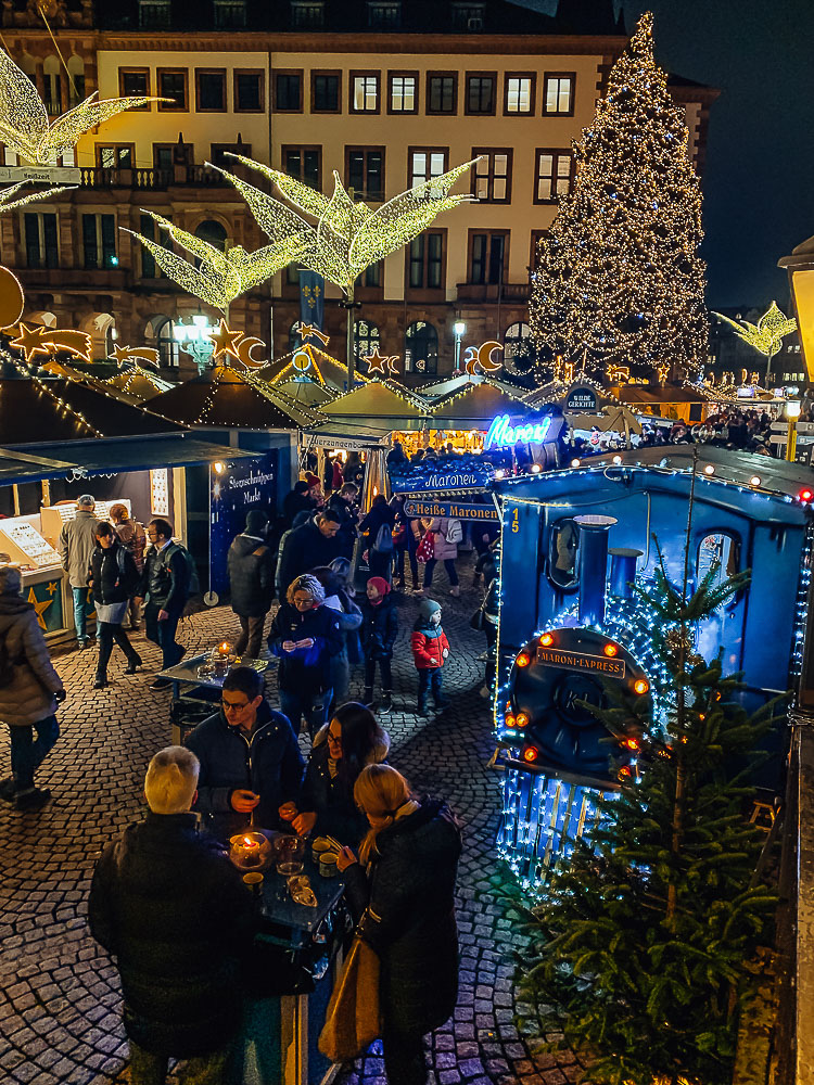Sternschnuppenmarkt-wiesbaden-winter