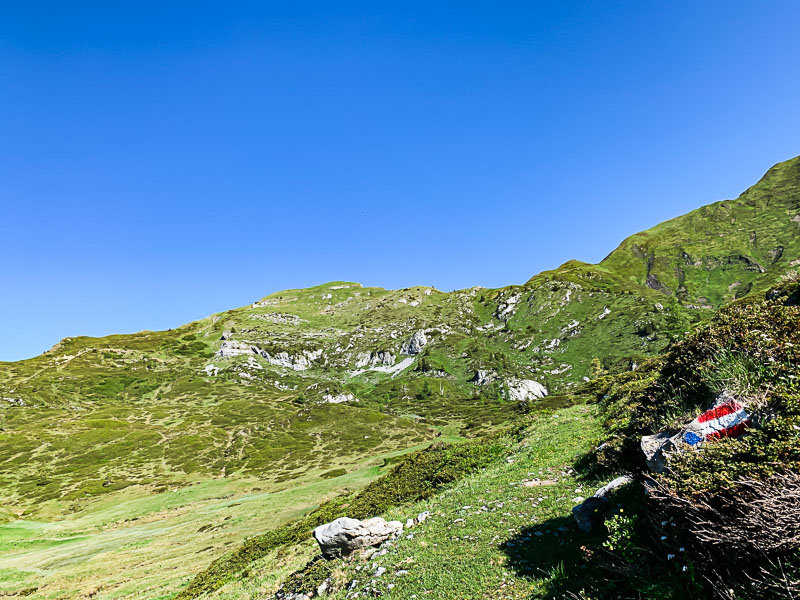 durch den Kessel geht es zur Grenze hinauf großer-kessel-hochwipfel