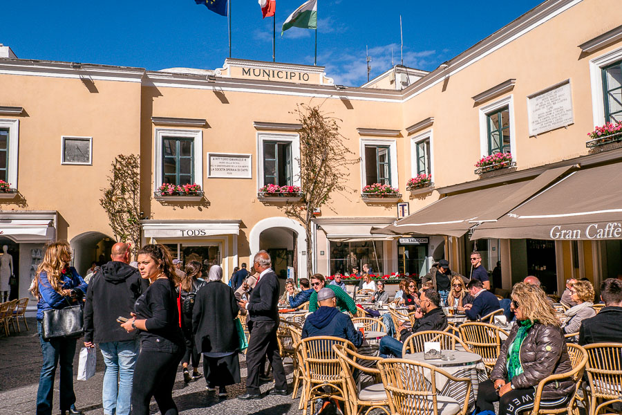 ausflug-capri-rathaus