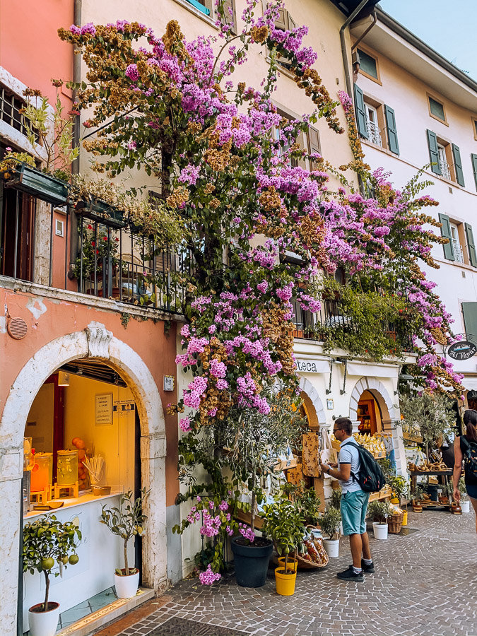 Einkaufen in Limone limone-gardasee-zentrum