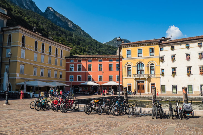 Riva ist bei Radfahrern am Gardasee sehr beliebt riva-urlaub-gardasee