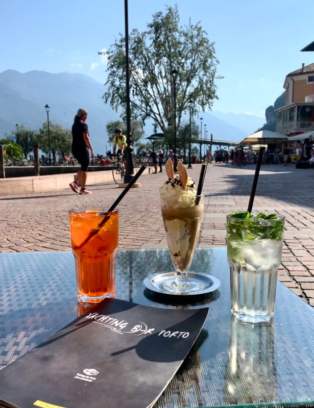 leckere Drinks in der Yachting Bar in Riva tipp-bar-riva