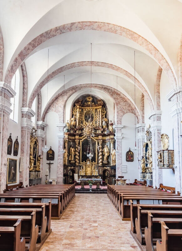 Altarbereich im Stift St. Georgen am Längsee